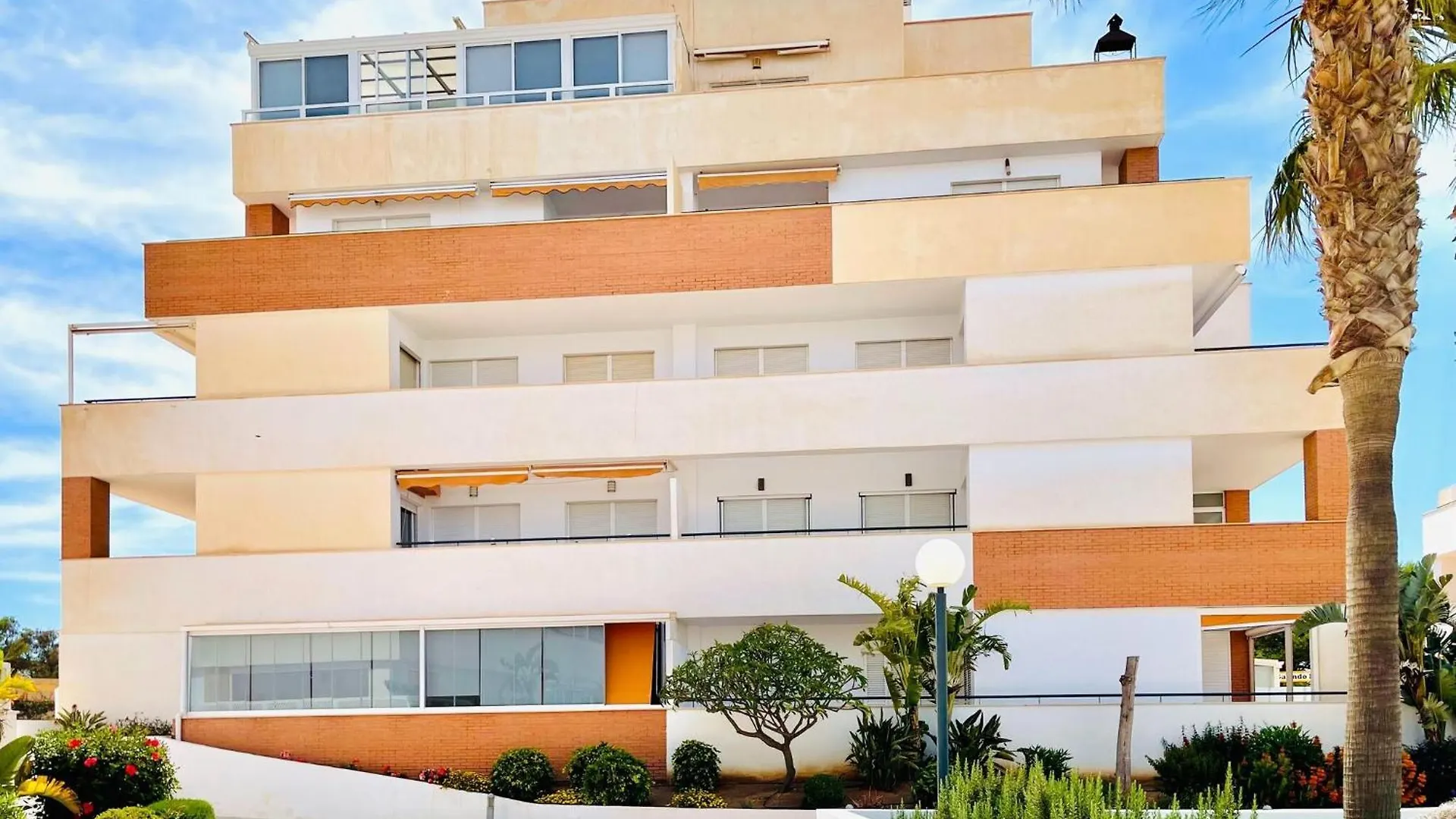 Nice Apartment With Shared Pool Roquetas de Mar