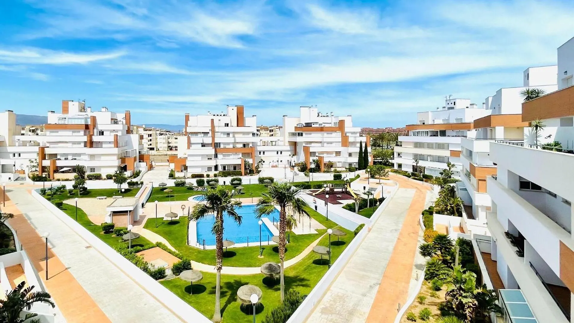 Nice Apartment With Shared Pool Roquetas de Mar